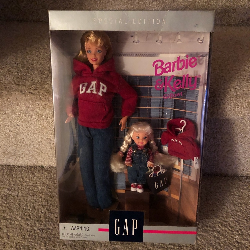 Vintage 1997 GAP Barbie doll  and Kelly Giftset